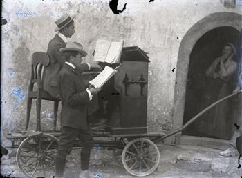 tab1