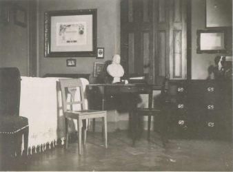 tab1